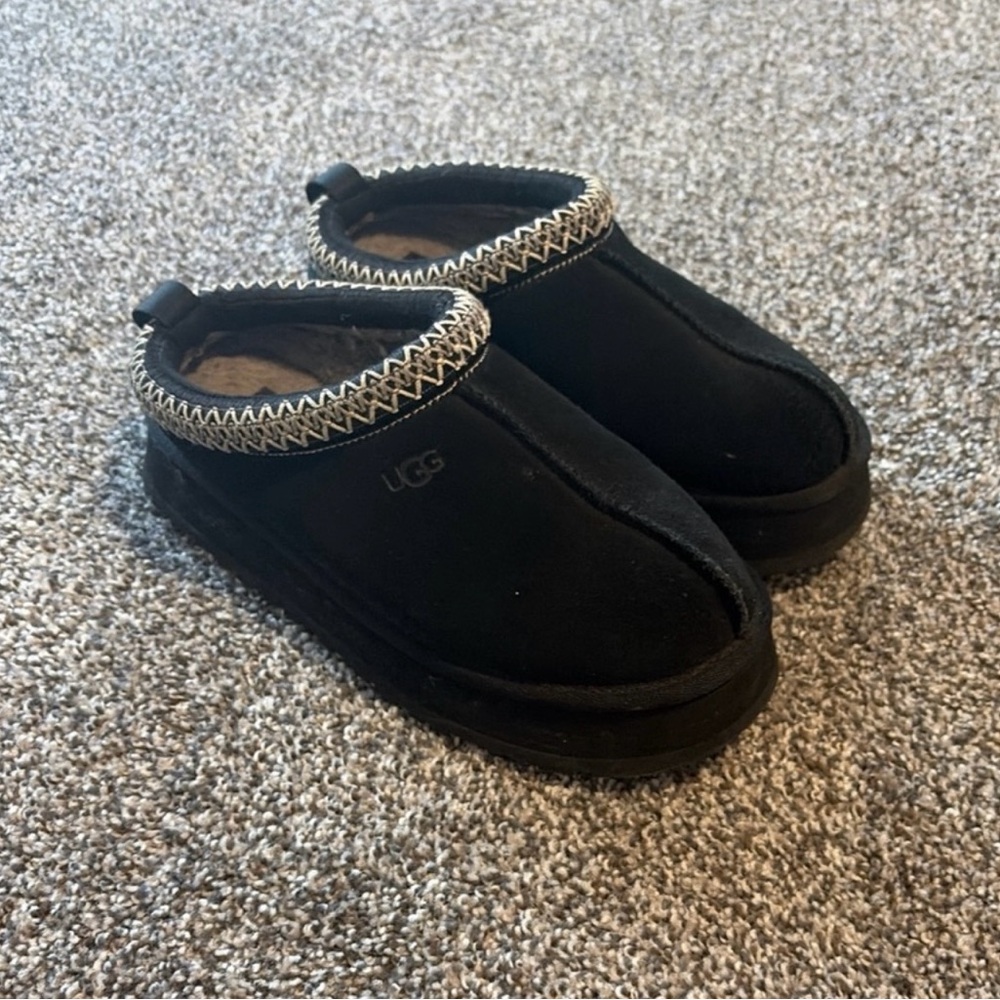 Ugg Tazz Platform Slippers Black Size 8 EUC!